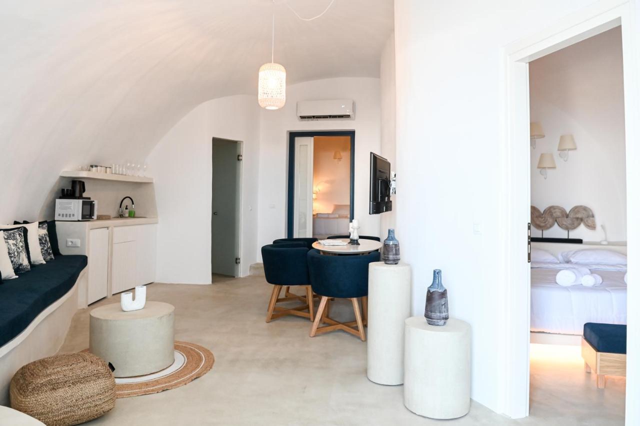 Three Bells Suites Фиростефани Екстериор снимка