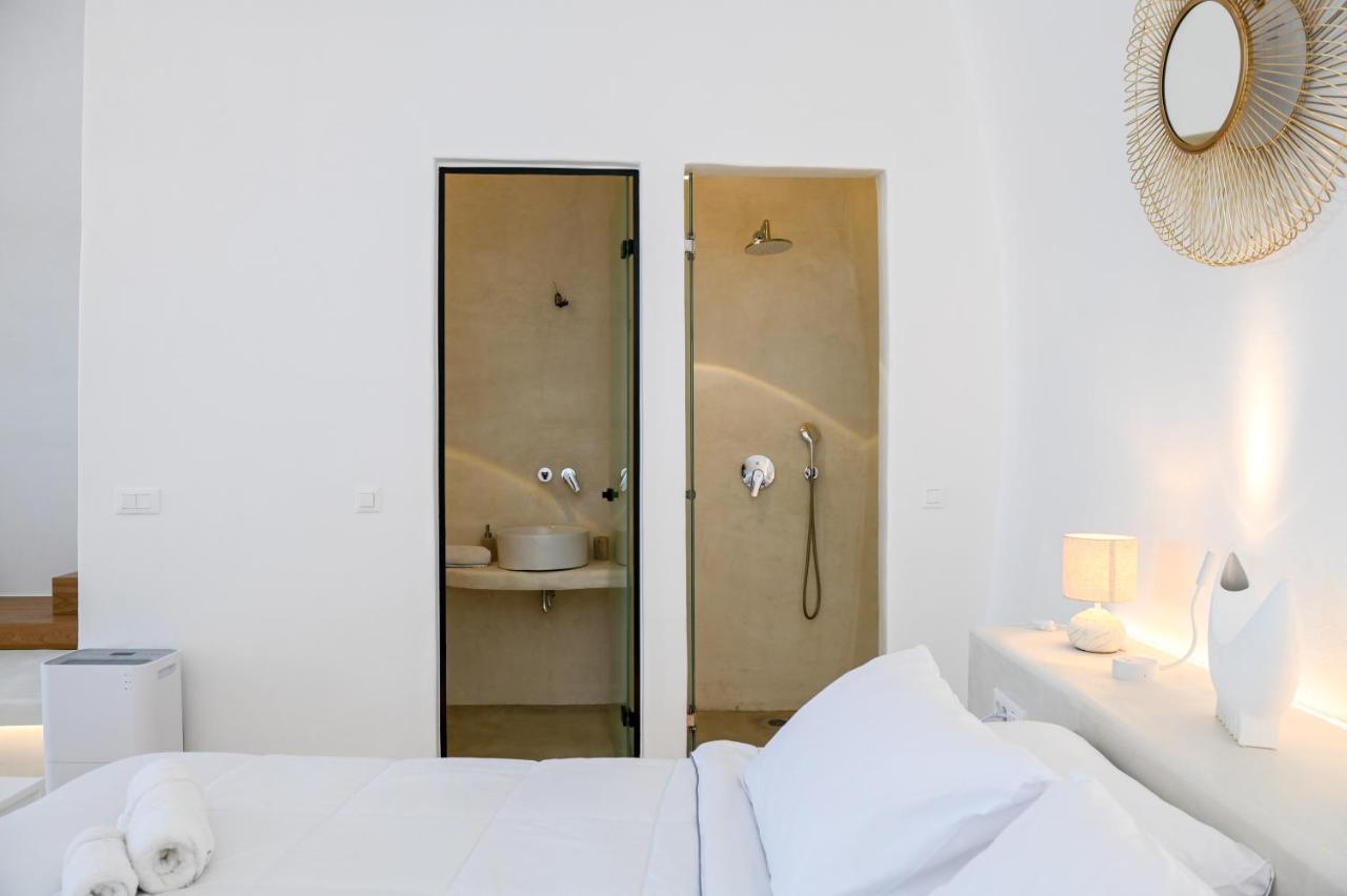 Three Bells Suites Фиростефани Екстериор снимка