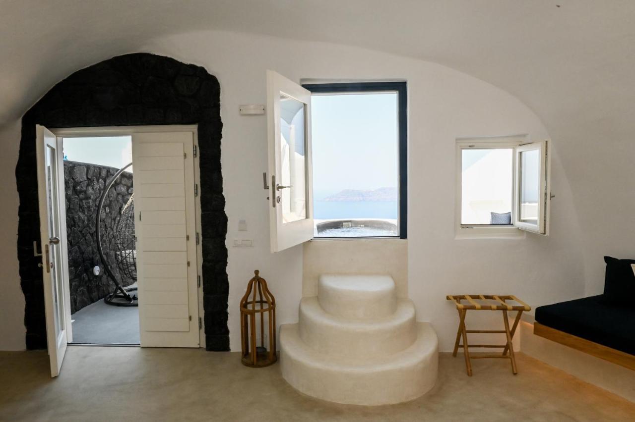 Three Bells Suites Фиростефани Екстериор снимка